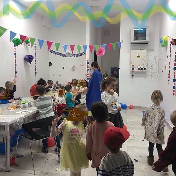 Organizacija kreativnih i edukativnih rođendana u prostorima male likovne akademije Vivoda